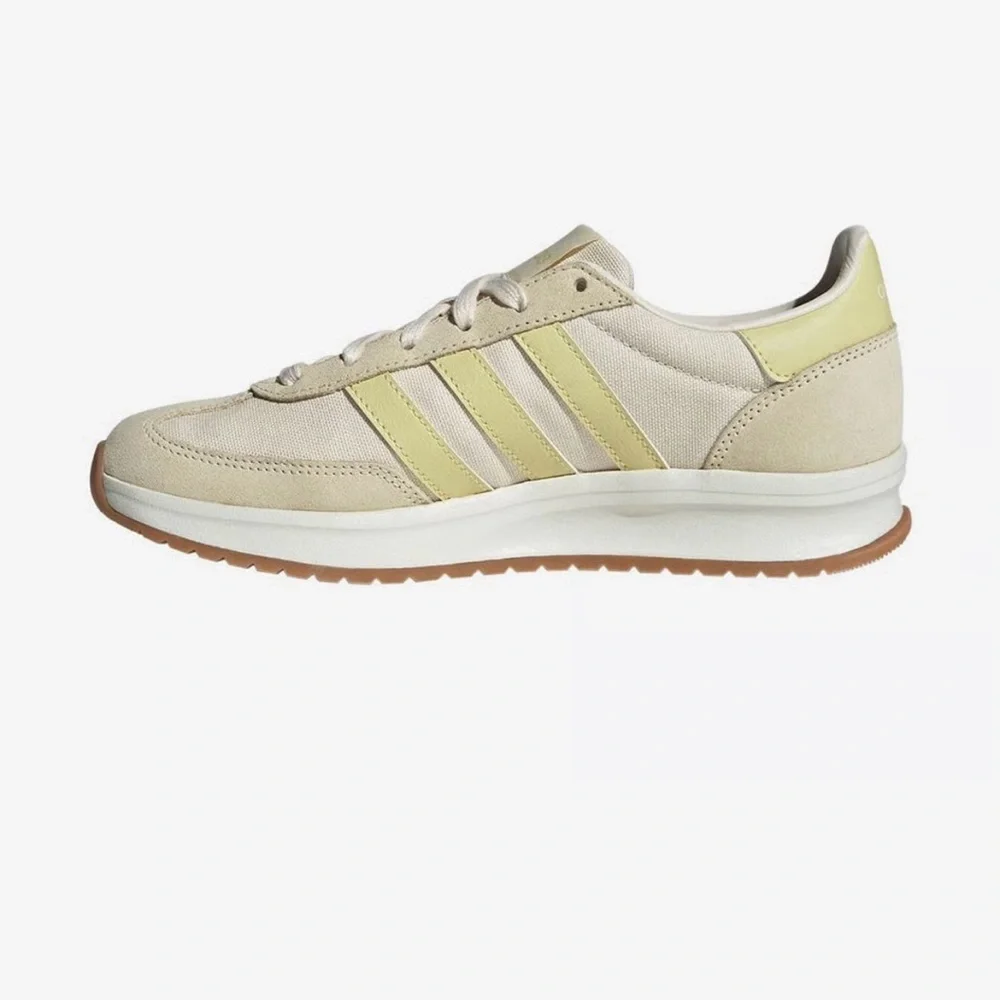 adidas chic sneakers